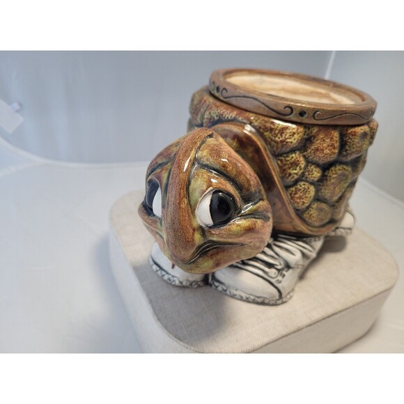 Vintage 1981 6" X 3" X 3.5" Turtle With Shoes Planter - Picture 2 of 10
